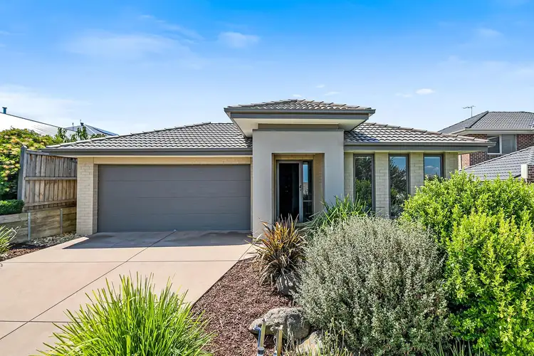 7 Belmont Crescent, Pakenham VIC 3810