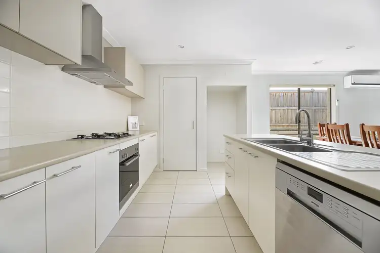 Fourth view of Homely house listing, 7 Belmont Crescent, Pakenham VIC 3810