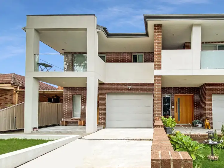 9 Henry Lawson Drive, Peakhurst NSW 2210