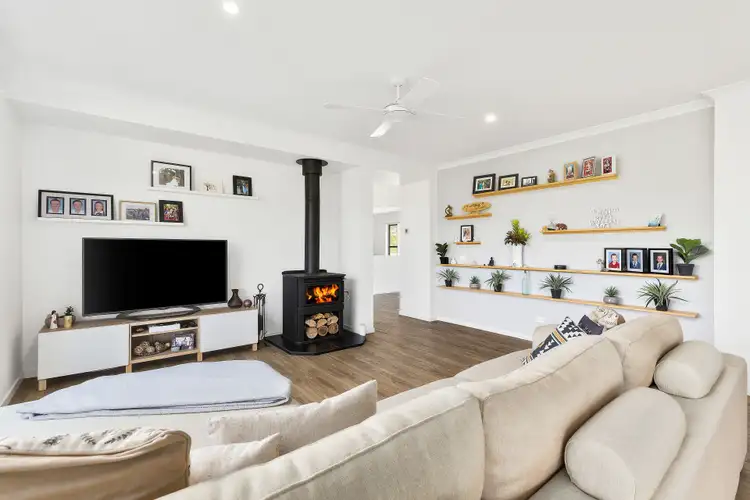 Third view of Homely house listing, 6 Ripplebrook Court, Drouin VIC 3818