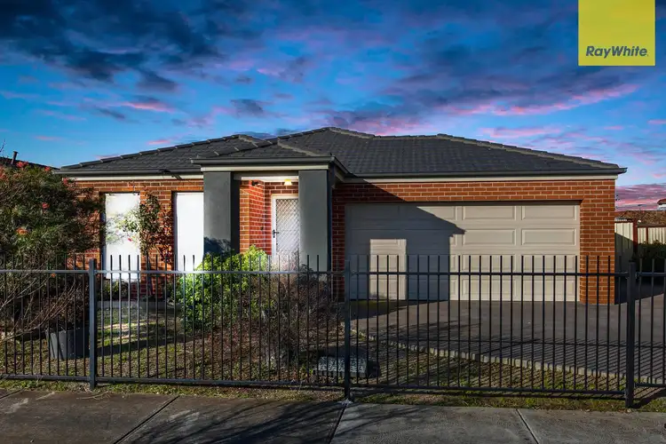 12 Collins Street, St Albans VIC 3021