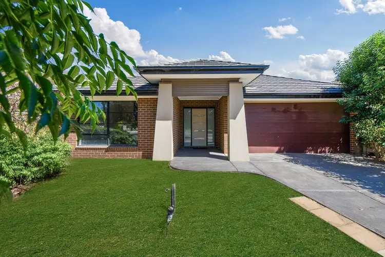 78 Lawson Way, Caroline Springs VIC 3023
