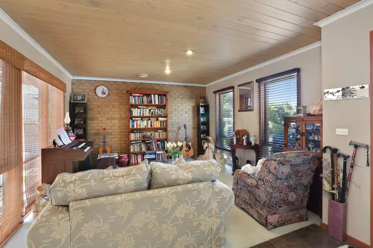 Second view of Homely house listing, 3 Norseman Court, Lara VIC 3212