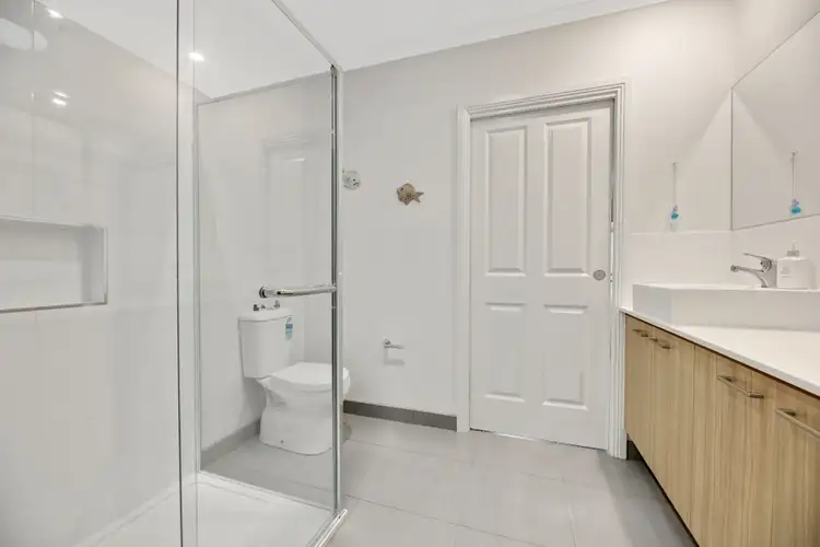 Fifth view of Homely unit listing, Unit 107/9 Kingburgh Close, Drouin VIC 3818