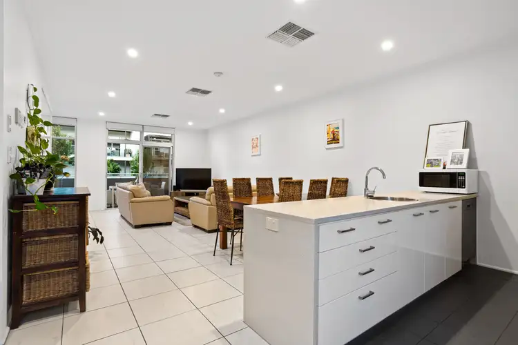 8 Kudlyo Close, New Port SA 5015