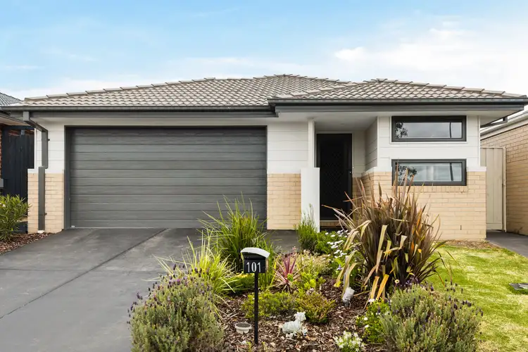 101 Park Orchard Drive, Pakenham VIC 3810