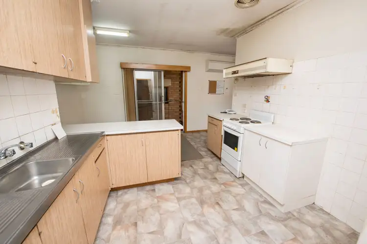 Sixth view of Homely house listing, 2 Jacaranda Crescent, Lake Boga VIC 3584