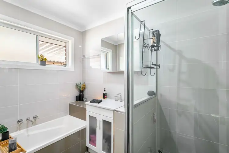 Fifth view of Homely house listing, 10 Jacqueline Court, Deception Bay QLD 4508