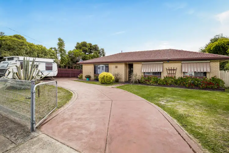 10 Atkins Road, Pakenham VIC 3810