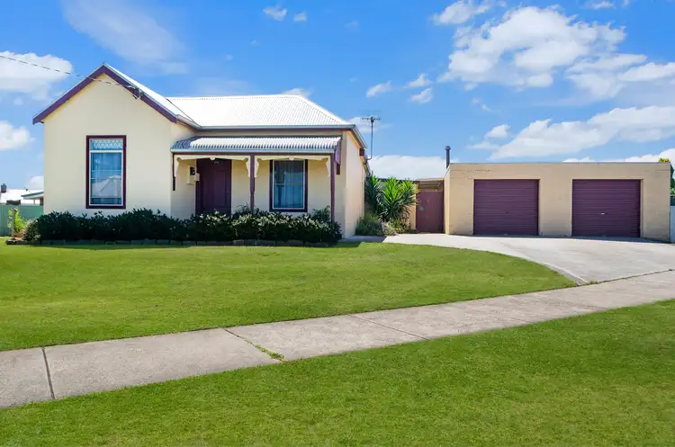 212 Russell Street, Dennington VIC 3280