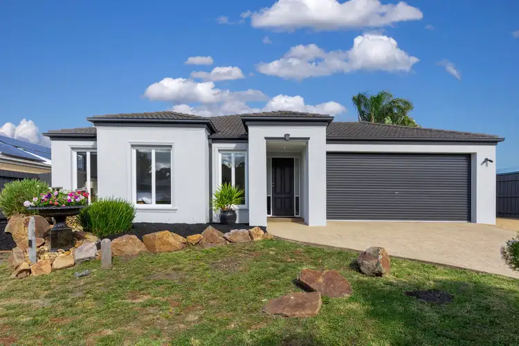 8 Greenhill Road, Rosebud VIC 3939