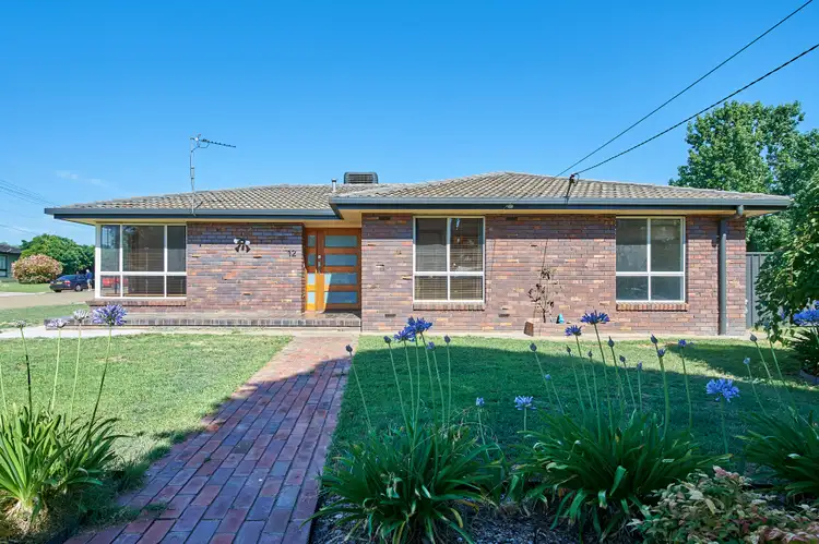 12 Gregory Crescent, Lake Albert NSW 2650