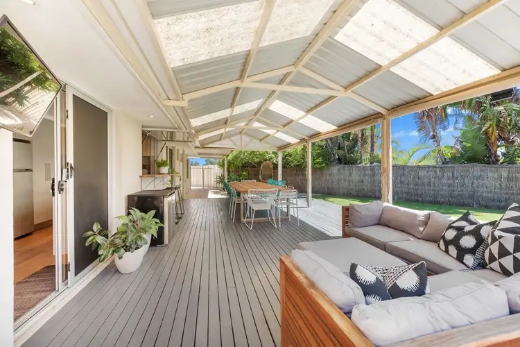 1B Crown Court, Carine WA 6020