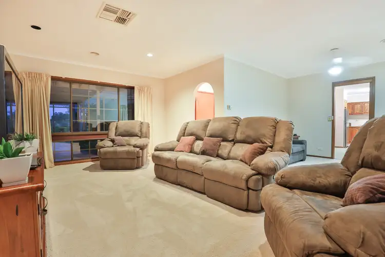 Seventh view of Homely house listing, 6 Gambetta Court, Mildura VIC 3500
