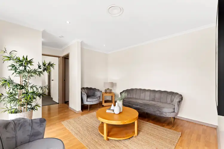 Fifth view of Homely house listing, 32 Grenda Drive, Mill Park VIC 3082