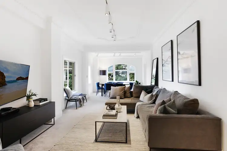 Main view of Homely apartment listing, 17/6A Greenknowe Avenue, Elizabeth Bay NSW 2011