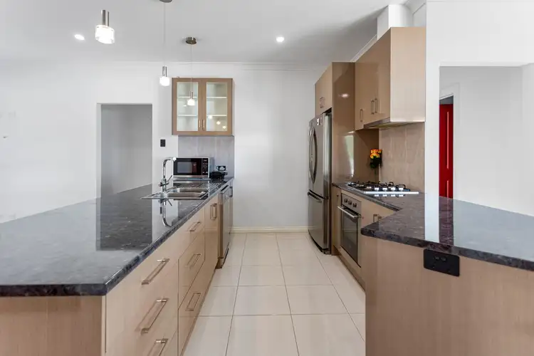 Fifth view of Homely house listing, 10 Heath Drive, Clare SA 5453