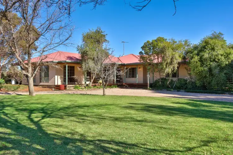 68 New Guinea Road, Robinvale VIC 3549