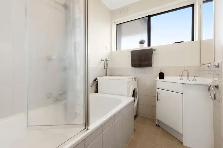 Fourth view of Homely apartment listing, 2/24 Holloway Street, Ormond VIC 3204