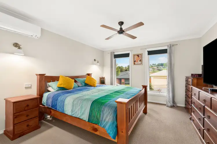 Sixth view of Homely house listing, 4 Appleporch Way, Drouin VIC 3818