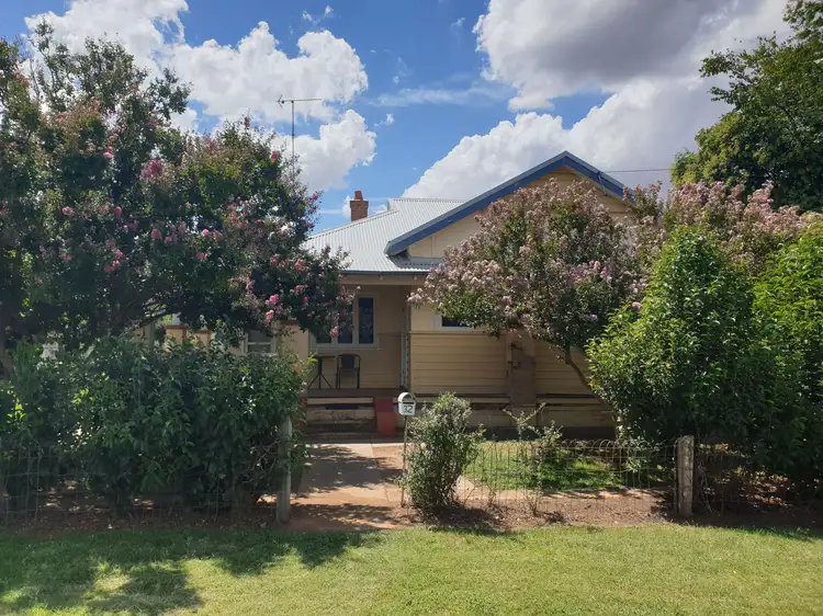 32 May Street, Parkes NSW 2870