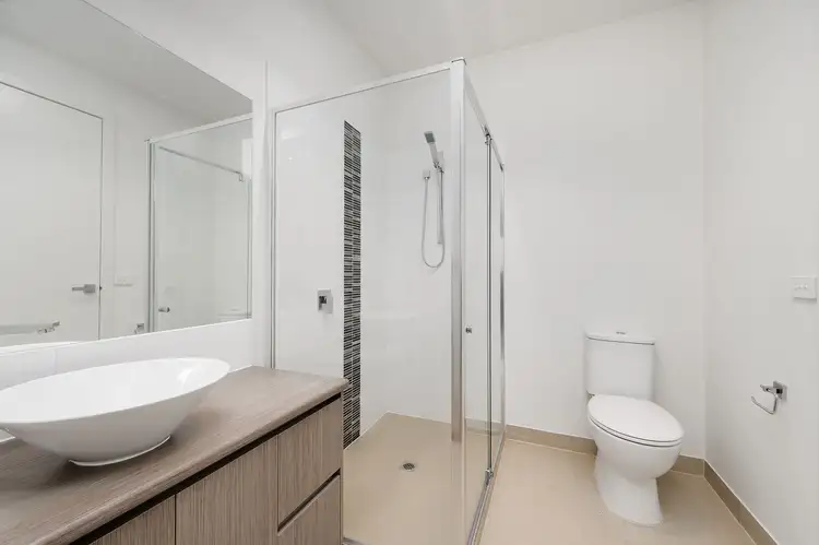 Fourth view of Homely townhouse listing, 2/70 Noorong Avenue, Bundoora VIC 3083