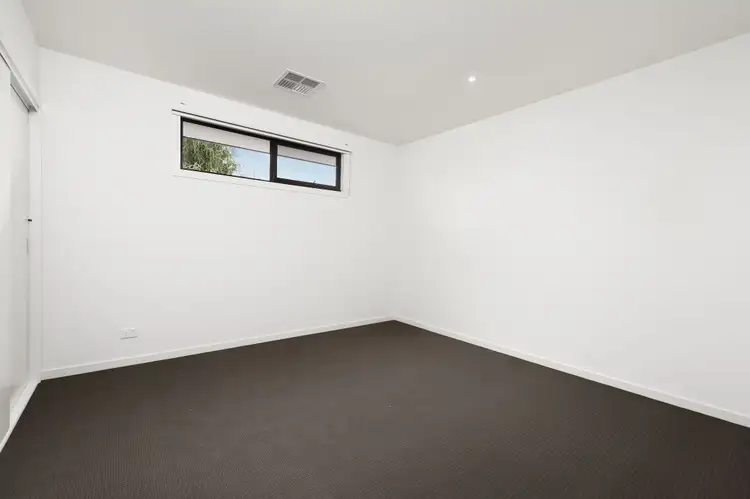 Sixth view of Homely townhouse listing, 2/70 Noorong Avenue, Bundoora VIC 3083