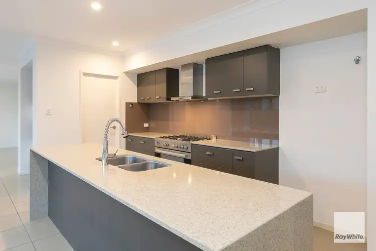 13 Maree Place, Redland Bay QLD 4165