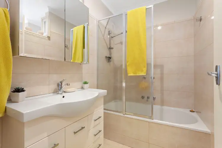 Sixth view of Homely unit listing, 3/130 East Boundary Road, Bentleigh East VIC 3165