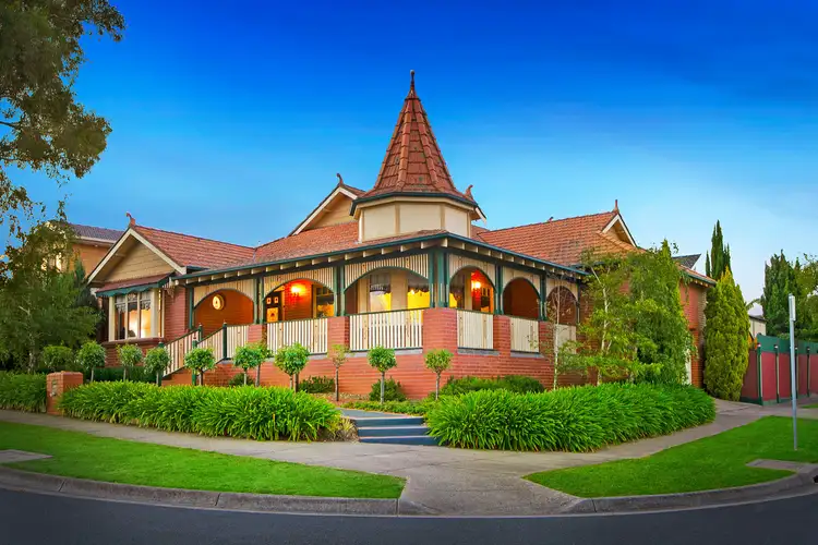 6 Mirbelia Crescent, Mill Park VIC 3082