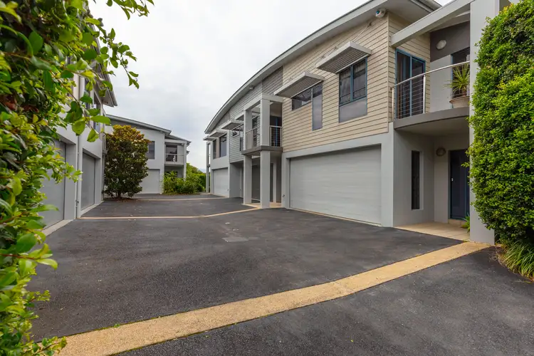 3/2 Port Stephens Street, Tea Gardens NSW 2324