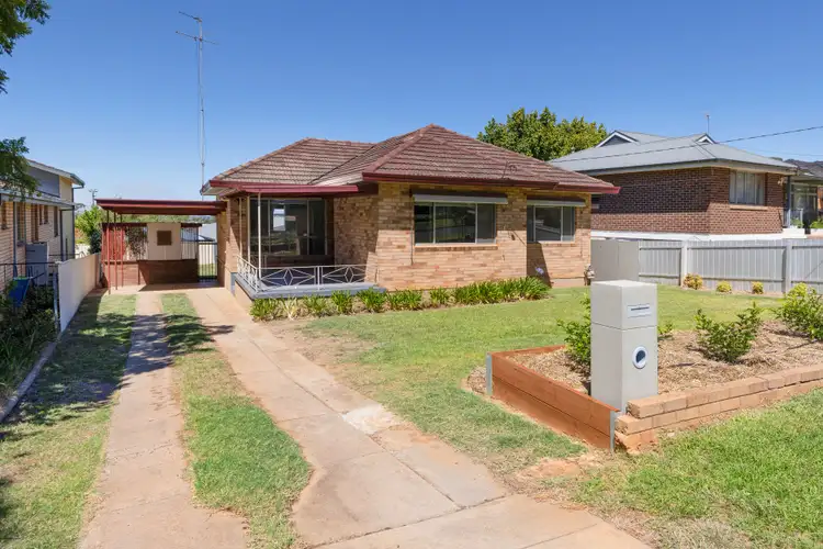 85 Grove Street, Kooringal NSW 2650