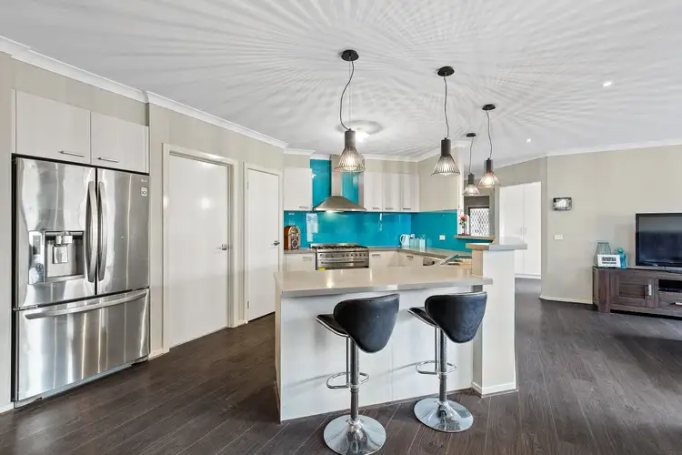 Second view of Homely house listing, 6 Playfields Place, Wollert VIC 3750