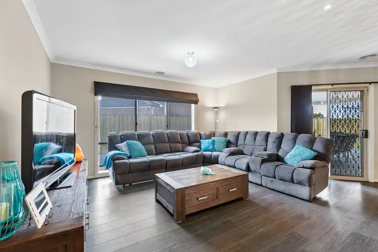 Fifth view of Homely house listing, 6 Playfields Place, Wollert VIC 3750