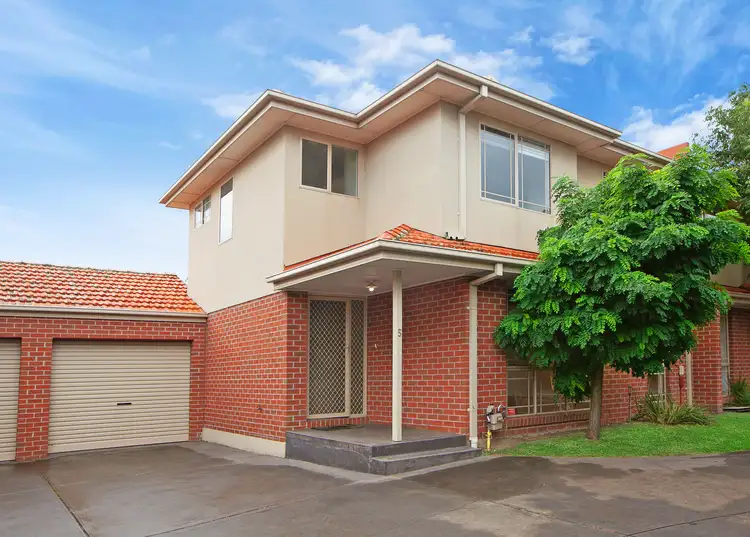Main view of Homely townhouse listing, 5/15 Chenies Street, Reservoir VIC 3073