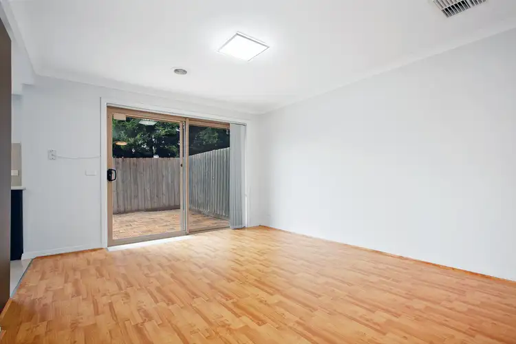 Fifth view of Homely townhouse listing, 5/15 Chenies Street, Reservoir VIC 3073