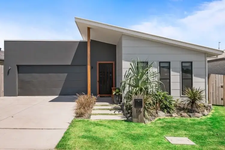 Second view of Homely house listing, 16 Kingfisher Drive, Bli Bli QLD 4560