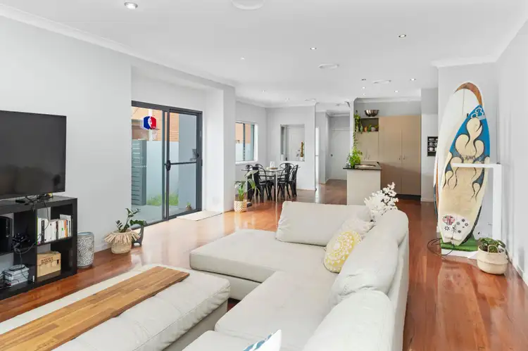 2/79 Paradise Island, Surfers Paradise QLD 4217