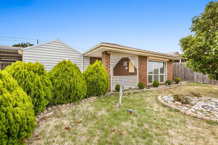 6 Binnak Court, Meadow Heights VIC 3048