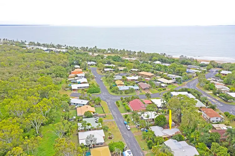Second view of Homely house listing, 15 Joyce Avenue, Lammermoor QLD 4703