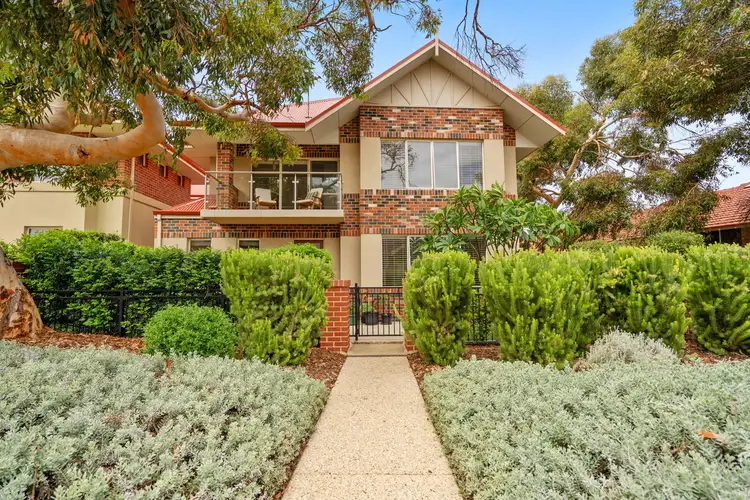 2 Dorset Cove, Mount Claremont WA 6010