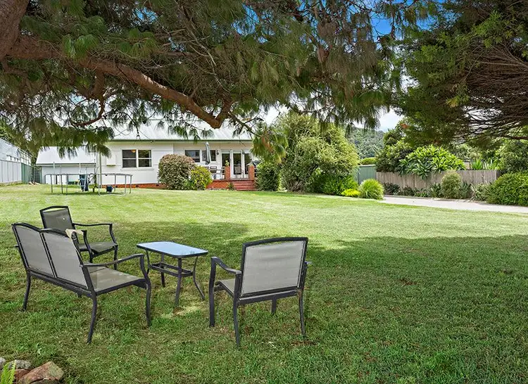 21 South Kiama Drive, Kiama Heights NSW 2533