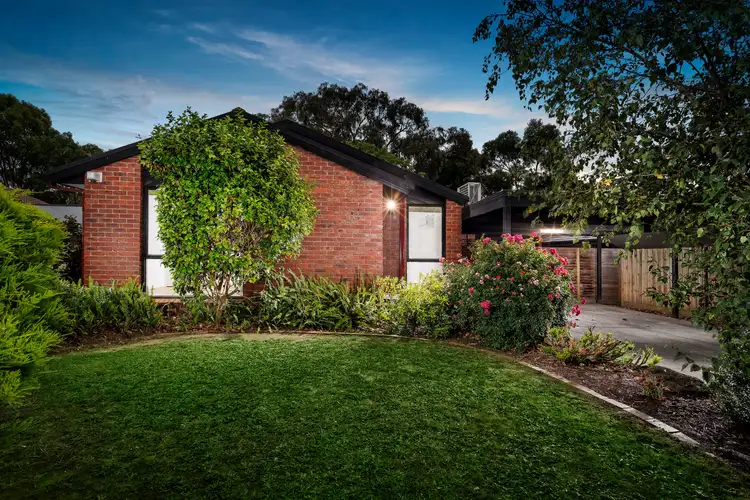 11 Sullivan Avenue, Lysterfield VIC 3156