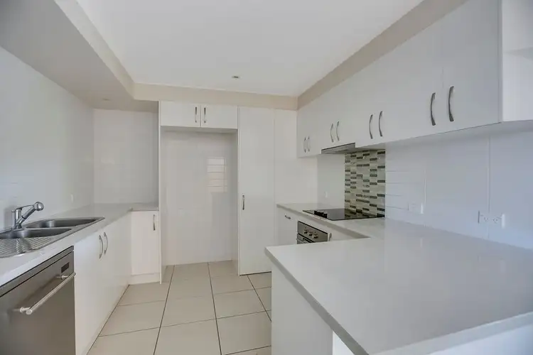 Third view of Homely townhouse listing, 2/118 Long Street, Cleveland QLD 4163