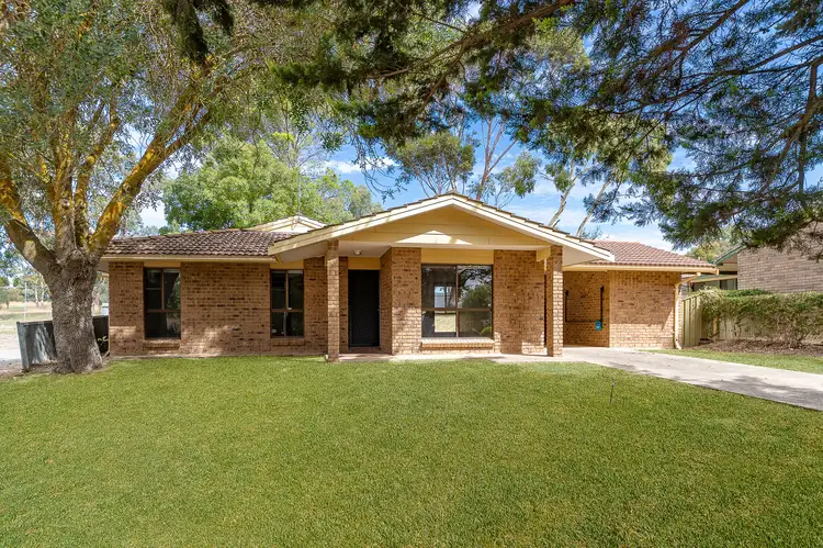 7 Caledonia Avenue, Woodside SA 5244