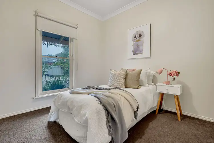 Sixth view of Homely house listing, 18 Stoneleigh Place, Craigieburn VIC 3064