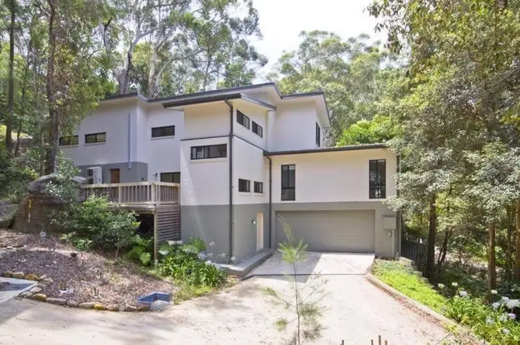 2B Pembroke Avenue, Turramurra NSW 2074