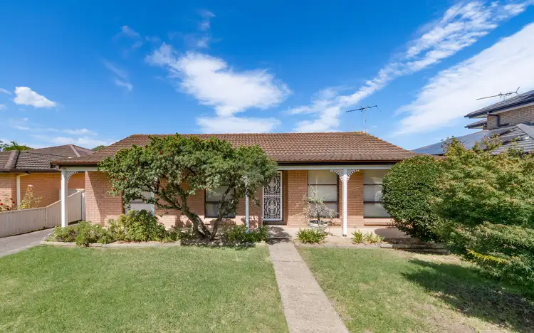 12 Fuchsia Crescent, Macquarie Fields NSW 2564