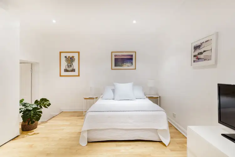 Second view of Homely studio listing, 103/9 Greenknowe Avenue, Elizabeth Bay NSW 2011