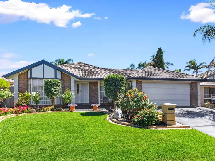 6 Hollyoaks Court, Happy Valley SA 5159